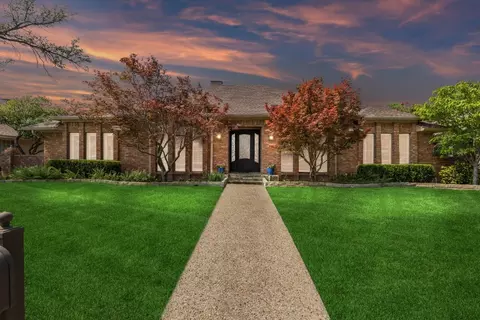 9533 Loma Vista Dr, Dallas, TX 75243