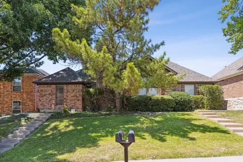 9223 Highedge Cir, Dallas, TX 75238