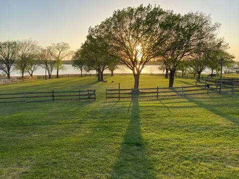 129 Conejos Dr, Nocona, TX 76255