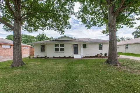 2366 Saint Francis Ave, Dallas, TX 75228