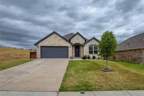 11816 Banana Ct, Fort Worth, TX 76108