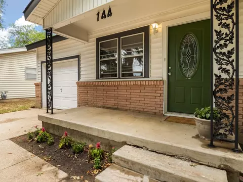 744 Betty Ln, Hurst, TX 76053