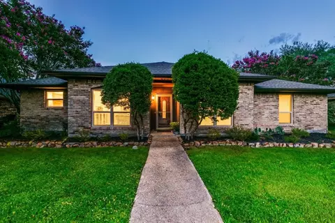 3100 Country Place Dr, Plano, TX 75075