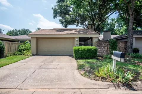 2020 Greencove Dr, Arlington, TX 76012