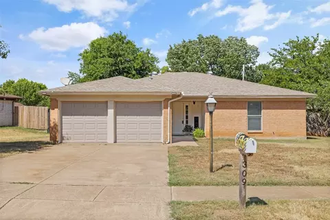 309 Ferenz Ave, Crowley, TX 76036