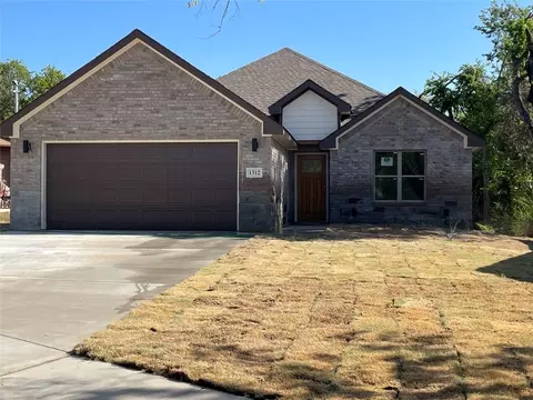 1312 Johnson Ave, Ennis, TX 75119