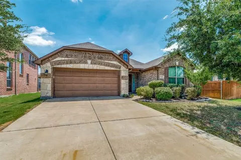 1008 Crest Meadow Dr, Haslet, TX 76052