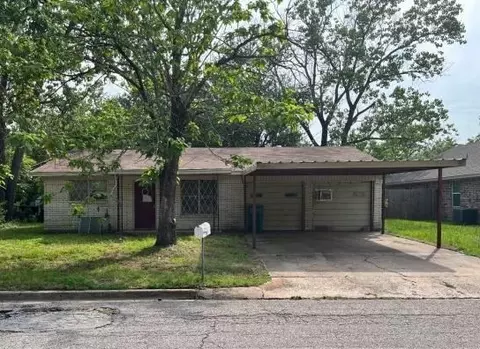 104 S Norma Dr, Lacy Lakeview, TX 76705