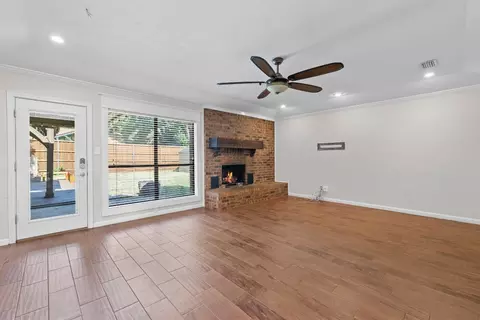 1209 Meadowview Dr, Euless, TX 76039 photo 9