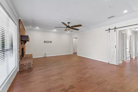 1209 Meadowview Dr, Euless, TX 76039 photo 8