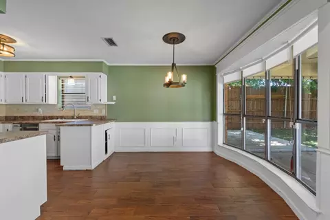 1209 Meadowview Dr, Euless, TX 76039 photo 10