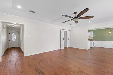 1209 Meadowview Dr, Euless, TX 76039 photo 7