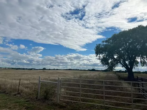 280 Hcr 1450 N, Covington, TX 76636