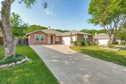 809 Cavern Dr, Mesquite, TX 75181