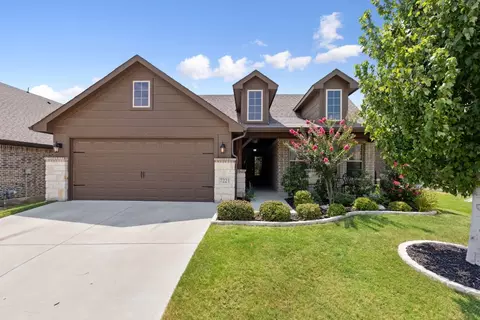7221 Navoti Trl, Fort Worth, TX 76131