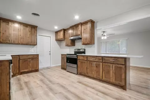 1762 N Mccart St, Stephenville, TX 76401