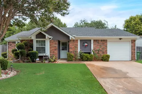1501 Legget St, Arlington, TX 76018