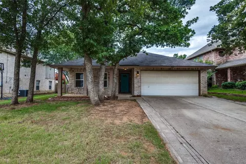 2007 Yellowstone Ln, Corinth, TX 76210
