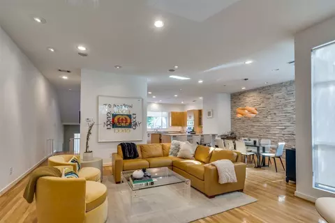 3925 Gilbert Ave #E, Dallas, TX 75219