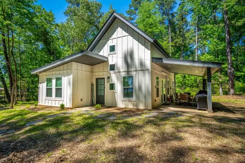 299 South Shr, Lone Star, TX 75668