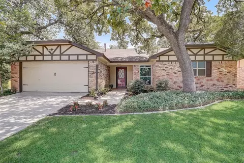 4004 Firethorn Dr, Arlington, TX 76017
