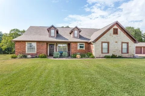 152 Harmony Cir, Weatherford, TX 76087