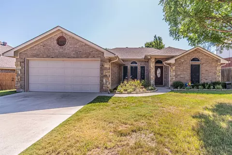 306 Carlisle Dr, Weatherford, TX 76085