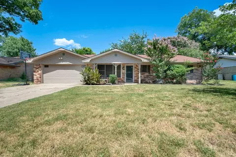 977 Meadowlark Ln, Stephenville, TX 76401