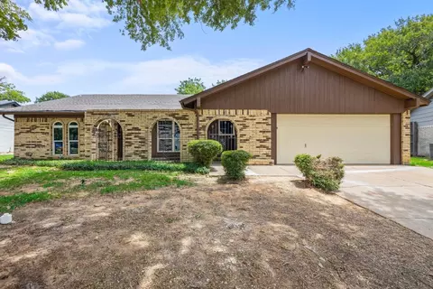1011 Walnut Pl, Mansfield, TX 76063