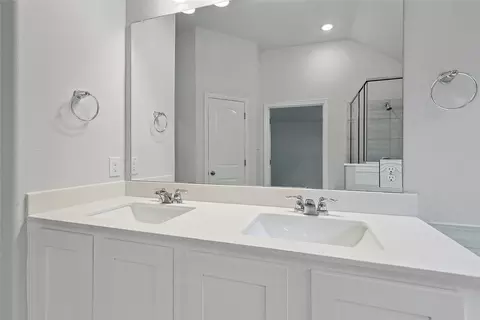 Bath - 1069 Wisdom Way Dr, Haslet, TX 76052 photo 5 of 6