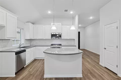 Kitchen - 1069 Wisdom Way Dr, Haslet, TX 76052 photo 1 of 7