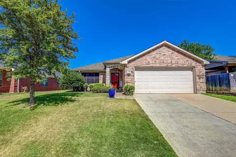 13048 Fencerow Rd, Fort Worth, TX 76244
