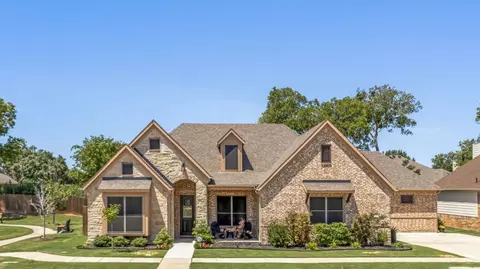 5820 Tory Dr, Grand Prairie, TX 75052