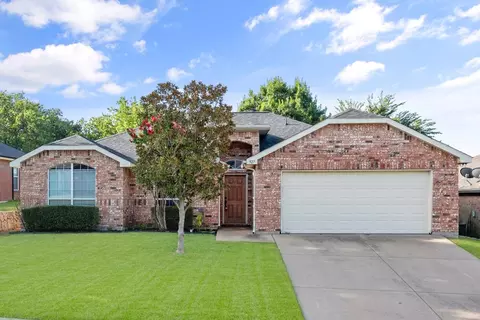 927 Benjamin Dr, Burleson, TX 76028