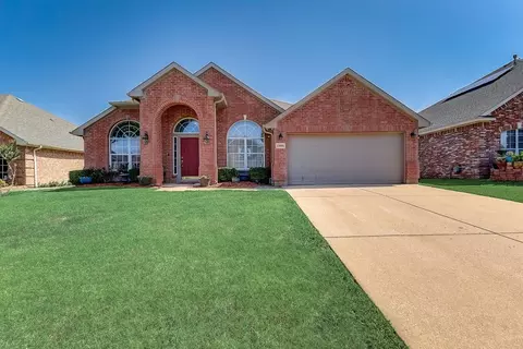 2450 Wayne Way, Grand Prairie, TX 75052