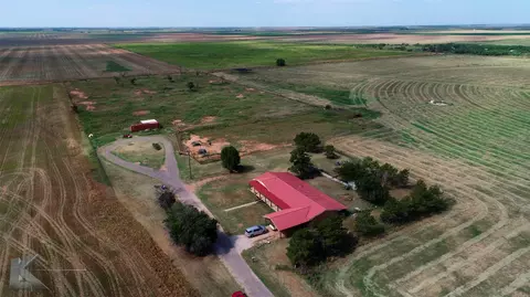 910 Adams St, Rochester, TX 79544