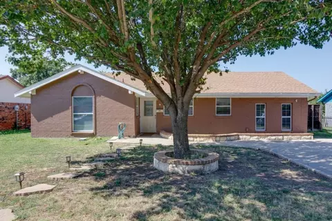 2631 Bobwhite Blvd, Mesquite, TX 75149