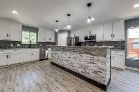 6059 Lalagray Ln, Watauga, TX 76148