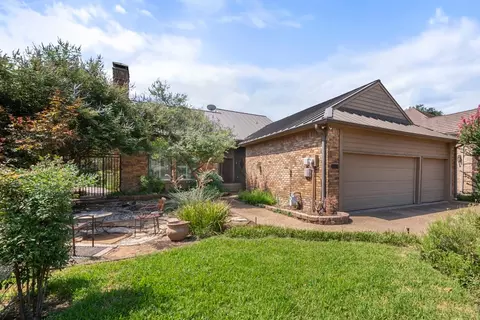 1504 Travis Cir S, Irving, TX 75038