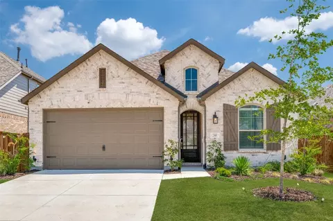 2000 Jumper Fields Dr, Aubrey, TX 76227