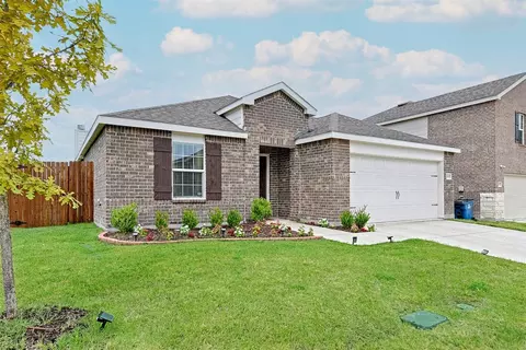 1001 Voca Dr, Forney, TX 75126
