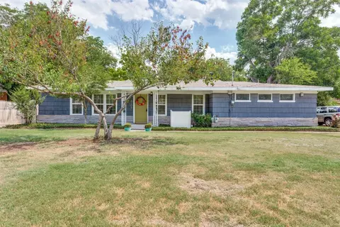 8109 Llano Ave, Benbrook, TX 76116