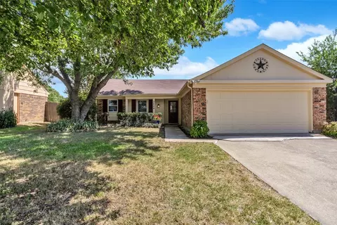 3804 Flintwood Trl, Fort Worth, TX 76137
