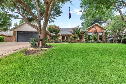 4921 Wolf Creek Trl, Flower Mound, TX 75028