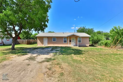 232 W 6th St, Baird, TX 79504