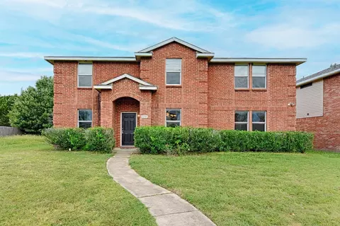 1039 April Showers Ln, Lancaster, TX 75134