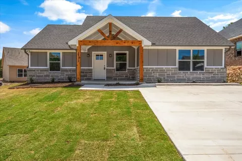 2523 Hillcrest Dr, Granbury, TX 76048