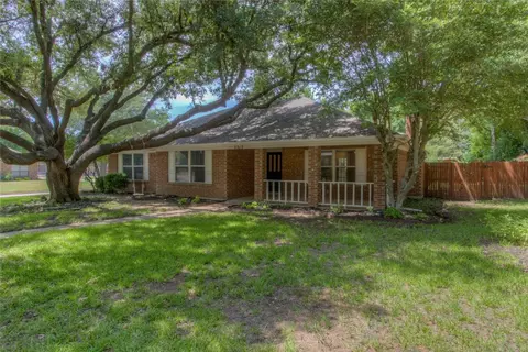 3515 Henry Ct, Arlington, TX 76017