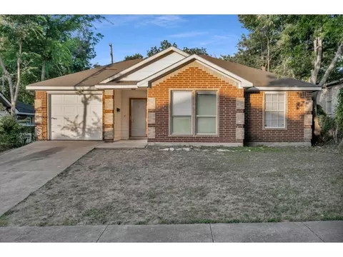 1530 Carson St, Dallas, TX 75216