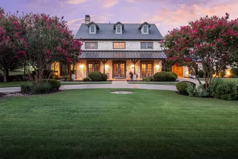 711 Glenwood Cir, Fairview, TX 75069
